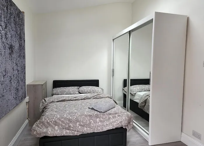 Ilford Town Centre Studio