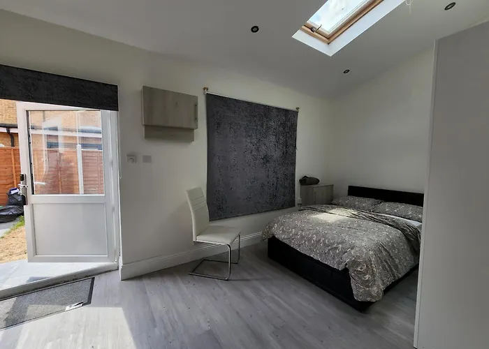 Ilford Town Centre Studio