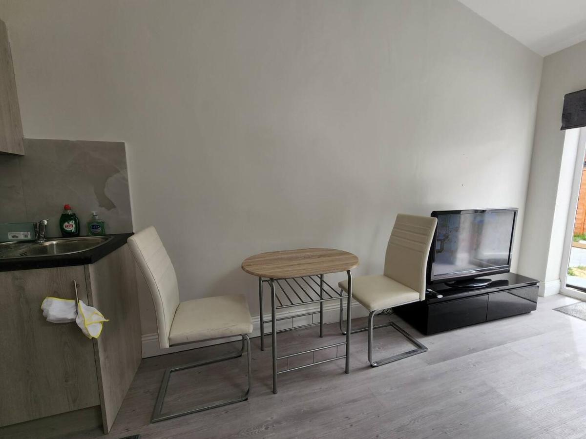 Town Centre Apartment Ilford